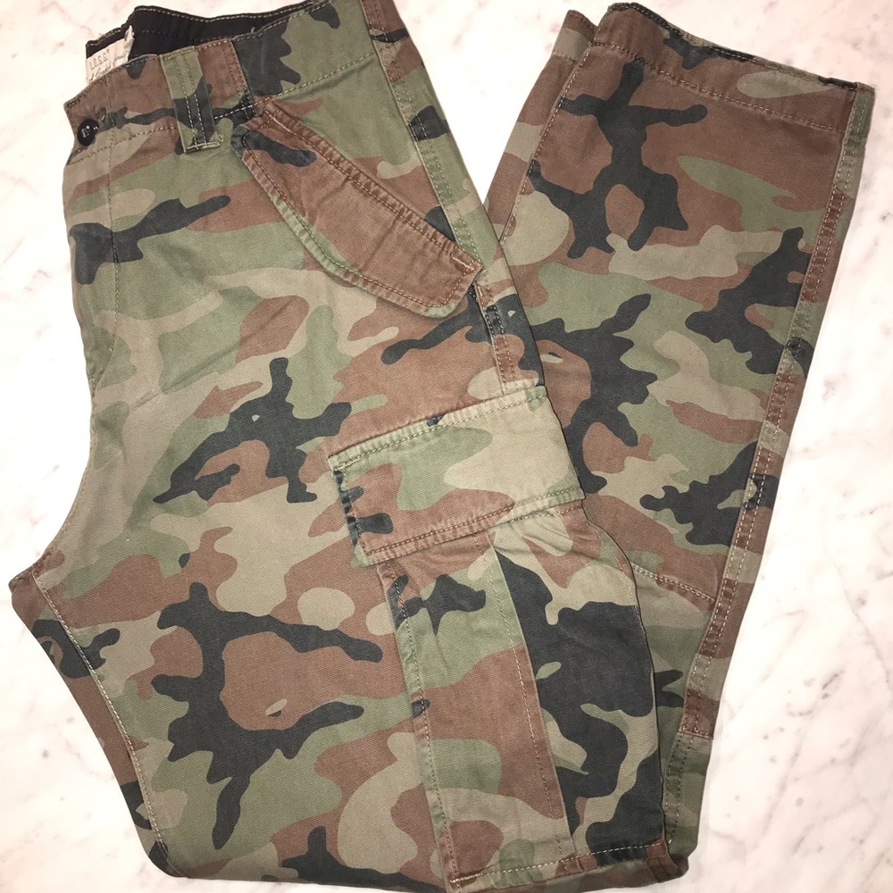 Mens H&M Camo Cargo Pants. Size32x32